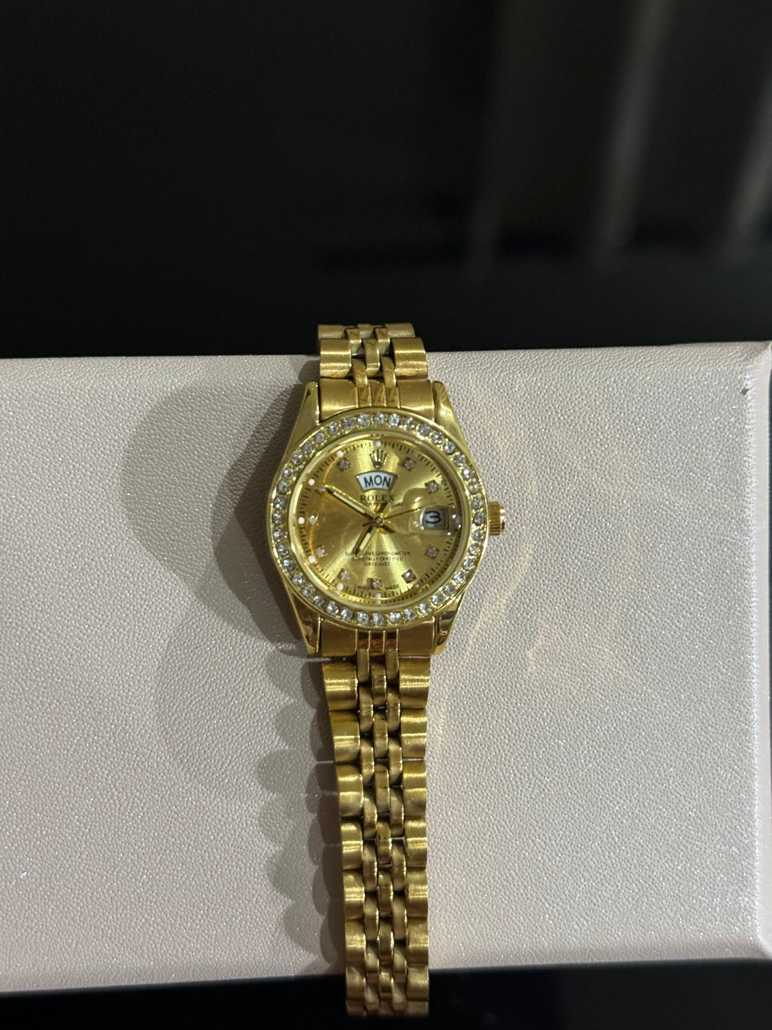 Luxe Watch Gold