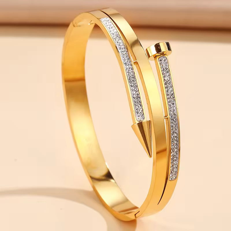 Tri Nail Bangle