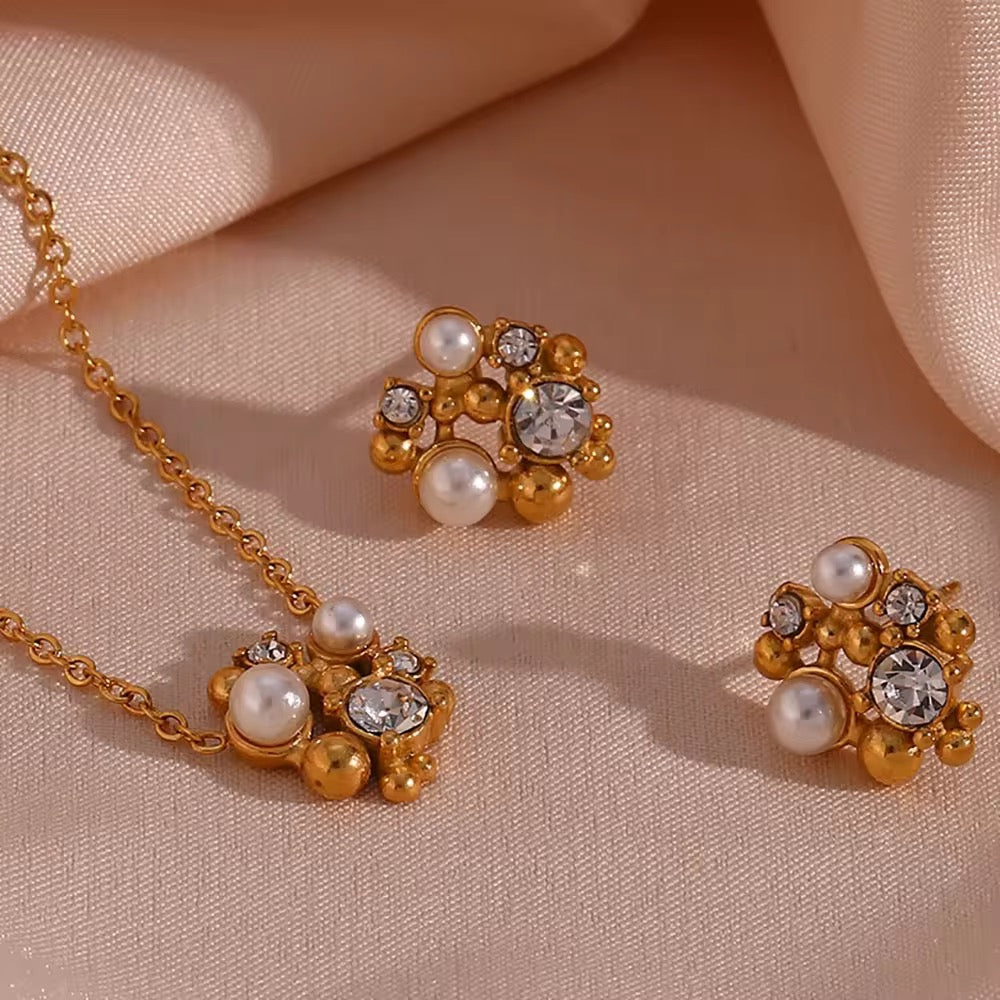 Clumpy Pearl Set
