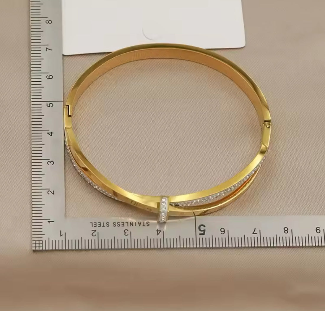 Silver Muse Cross Bangle