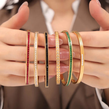 Sleek Zircon Bangle’