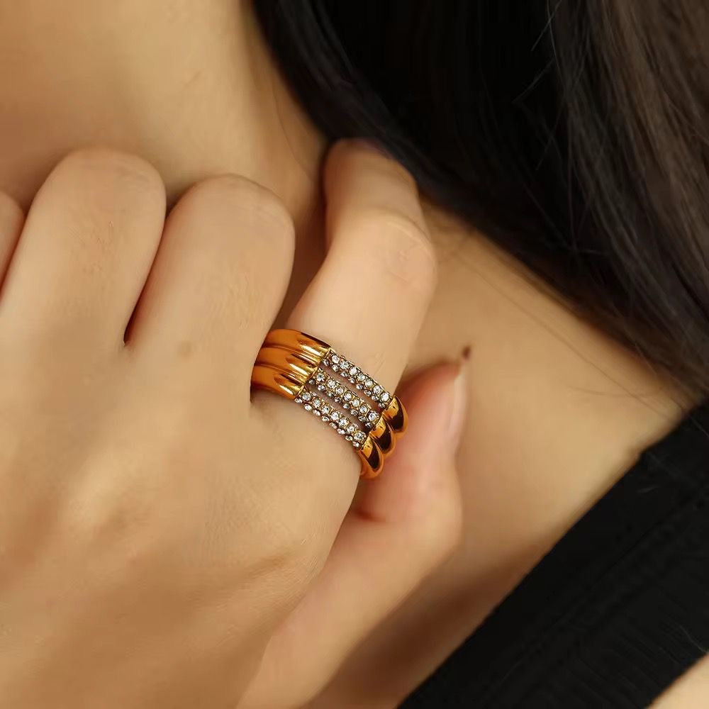 Mia Ring 18k
