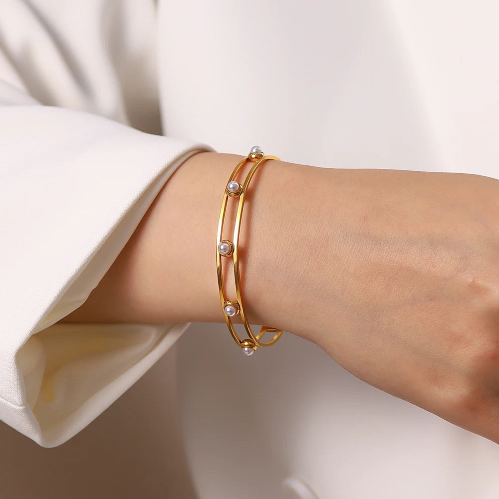 Mars Pearl Bangle