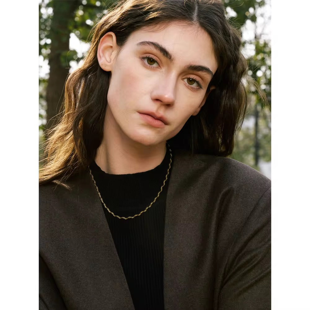 Wavy textured Necklace
