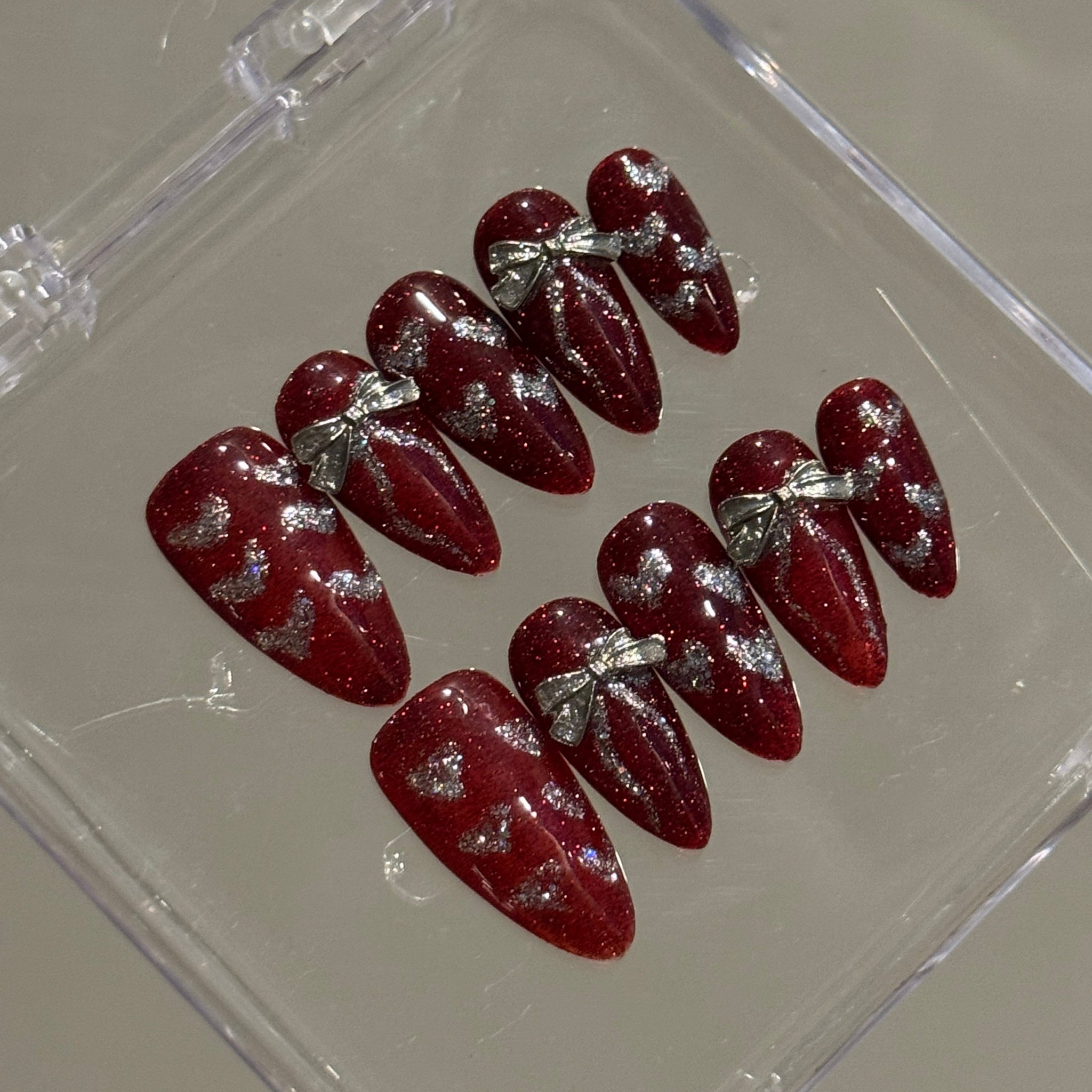 N15 Gold Stilletoe Nails Set