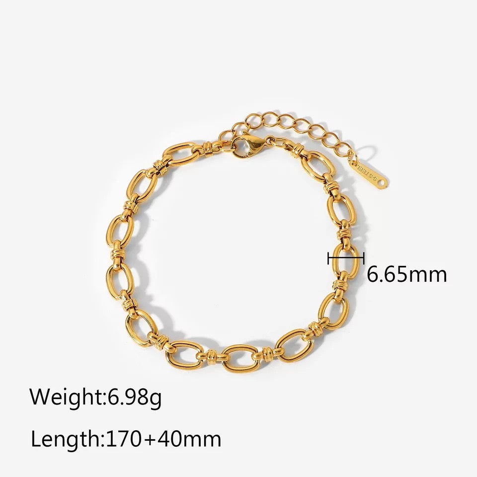 Oval linked bracelet