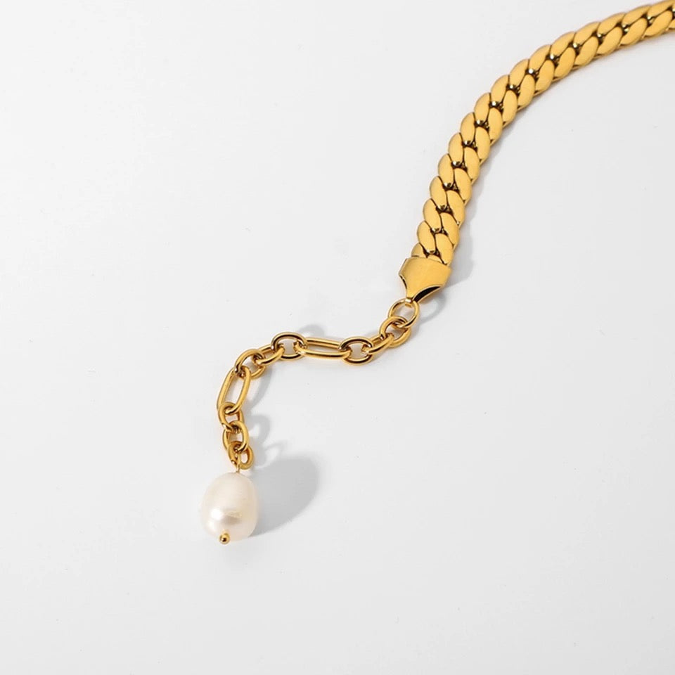 Charm Pearl Bracelet