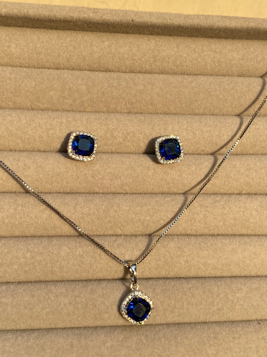 Blue Cushion Complete Set